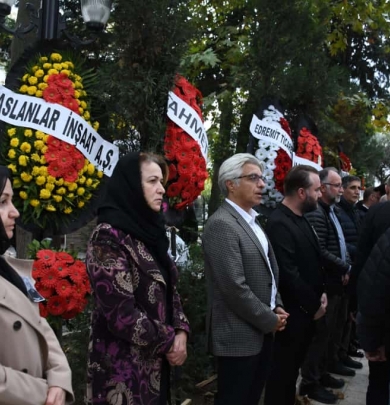 Balıkesir Kent Konseyi Başkanı Sevinç Baykan Özden Balıkesir Büyükşehir Belediye Başkanı Ahmet Akın’ın Kayınpederi Hüseyin Ünal Öztozlu’nun Cenaze Töreni'ne Katılım Sağladı