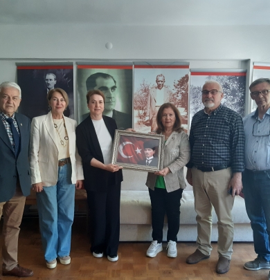 Balıkesir Kent Konseyi Sevinç Baykan Özden Nezaket Ziyaretleri Gerçekleştirdi