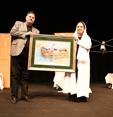 “Filistin Hakkında Konuşmalıyız” Adlı Tiyatro Gösterisi Gerçekleşti