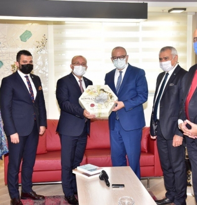 Türkiye Kent Konseyleri Birliği Yönetim Kurulu Manisa Büyükşehir Belediye Başkanı Cengiz Ergün’ü ziyaret etti.